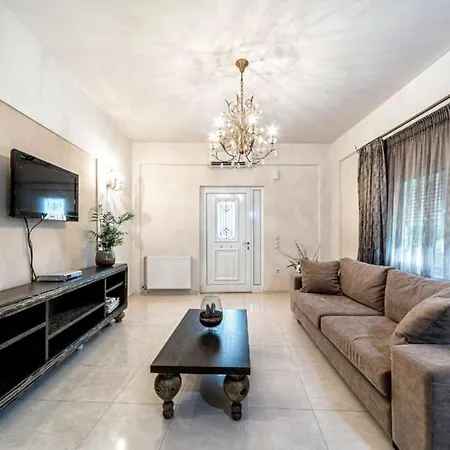 Ioannas Luxury In Istron *